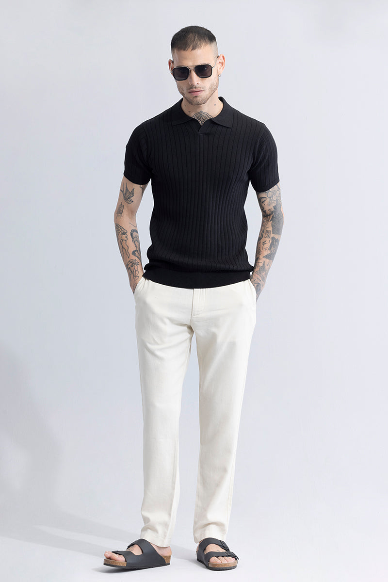 Elegantes gestreiftes schwarzes Polo-T-Shirt